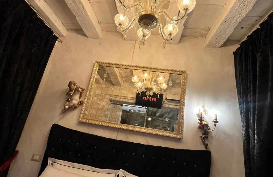 Venice Luxury Watersdoor-1